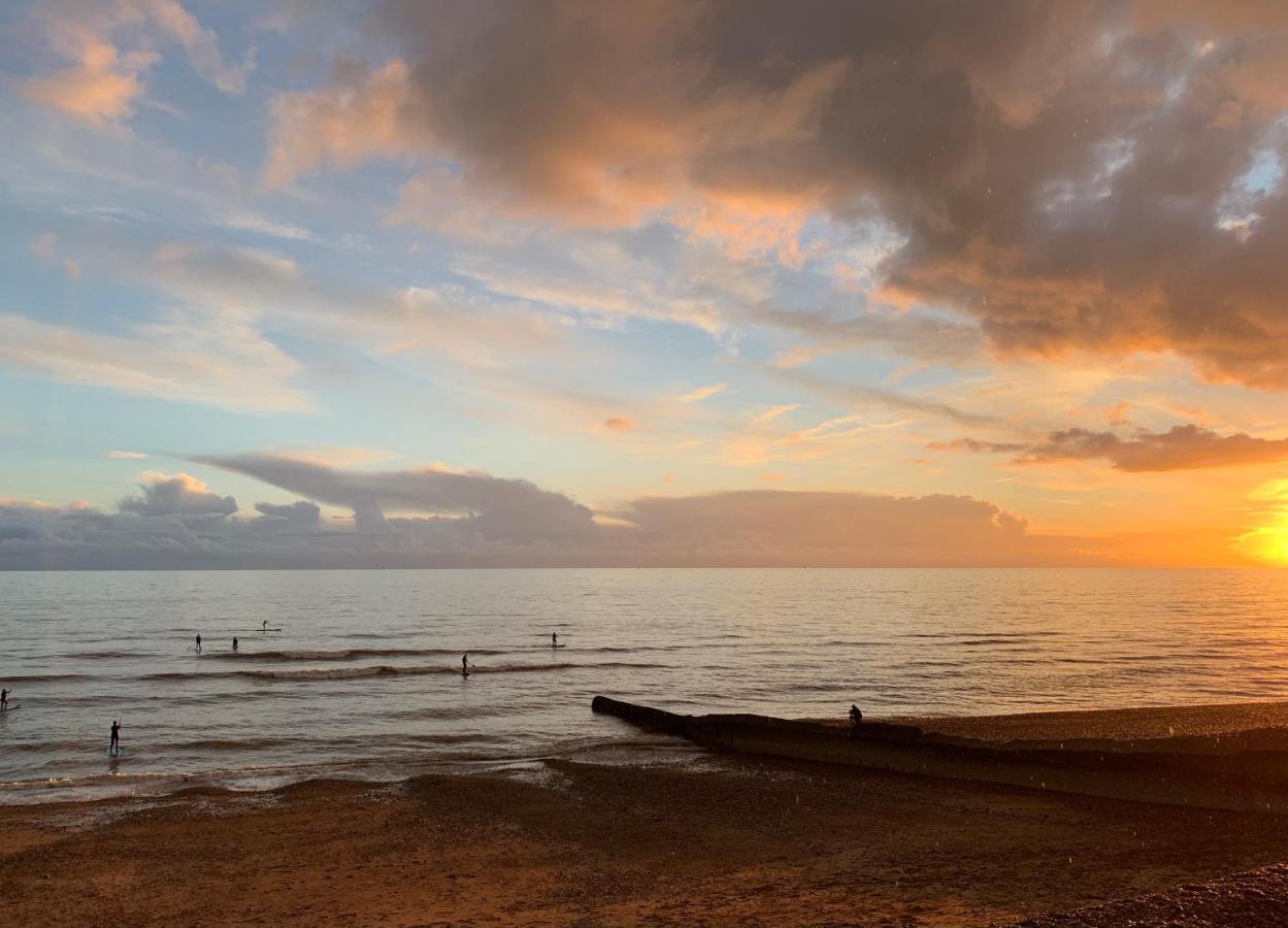 Kira Beach House, Hove Beach Экстерьер фото